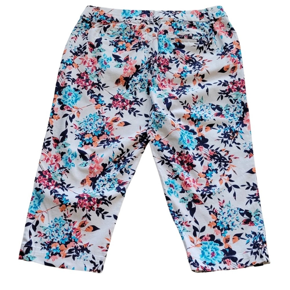 St. John's Bay Crop White Multicolour Floral Capris Pants With Pockets Size 6 - Picture 3 of 12